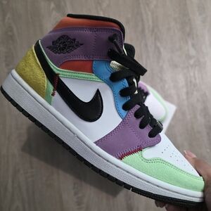 Jordan Air Mid SE in White and Lightbulb Orange